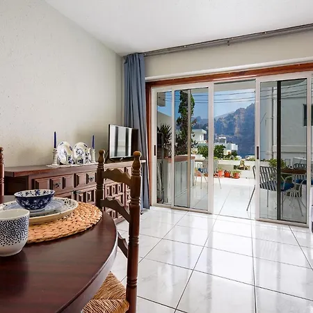 One-bedroom With Views Of Los Gigantes *