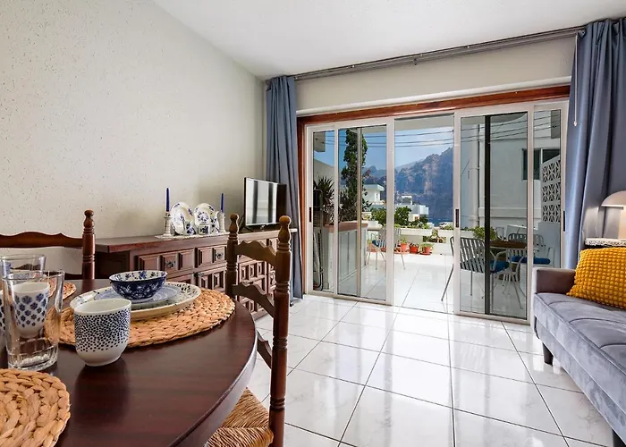 One-bedroom With Views Of Los Gigantes *
