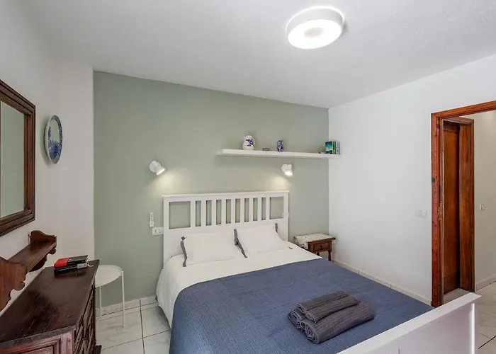 One-bedroom With Views Of Los Gigantes *