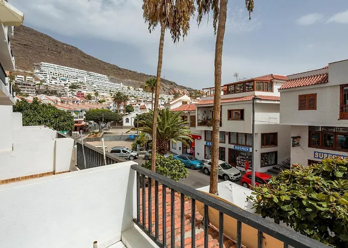 One-bedroom With Views Of Los Gigantes *